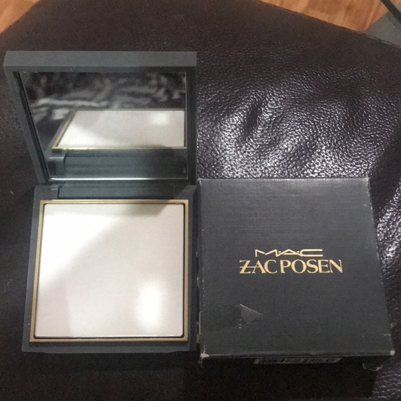 MAC Translucent Powder - Picture 1 of 1